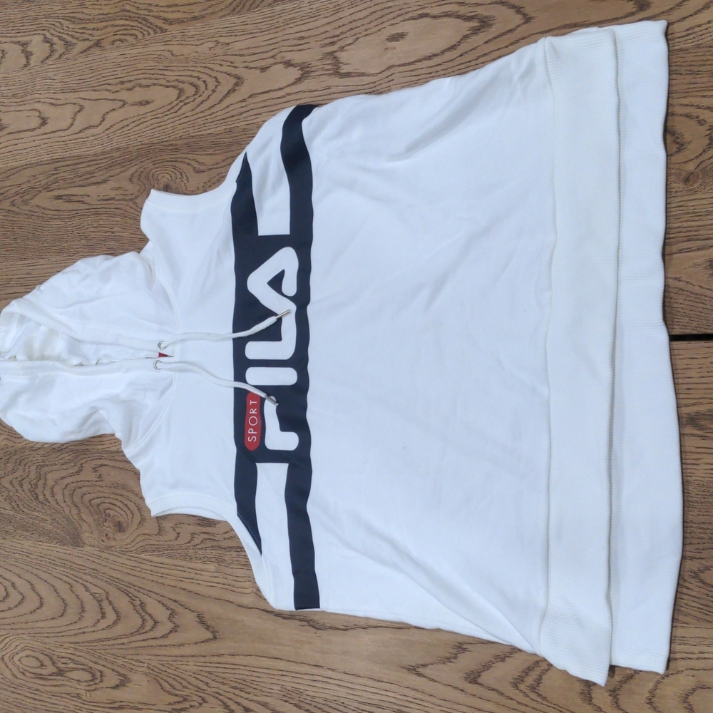 New with tag. Fila sleeveless hoodie. XL